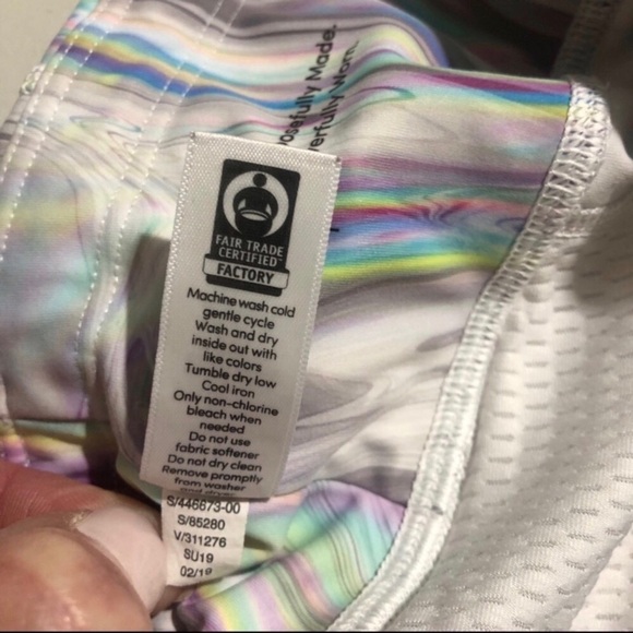 Athleta Contender Opal Capri Powerlift Leggings Size XS Pastel Pattern - Picture 10 of 12